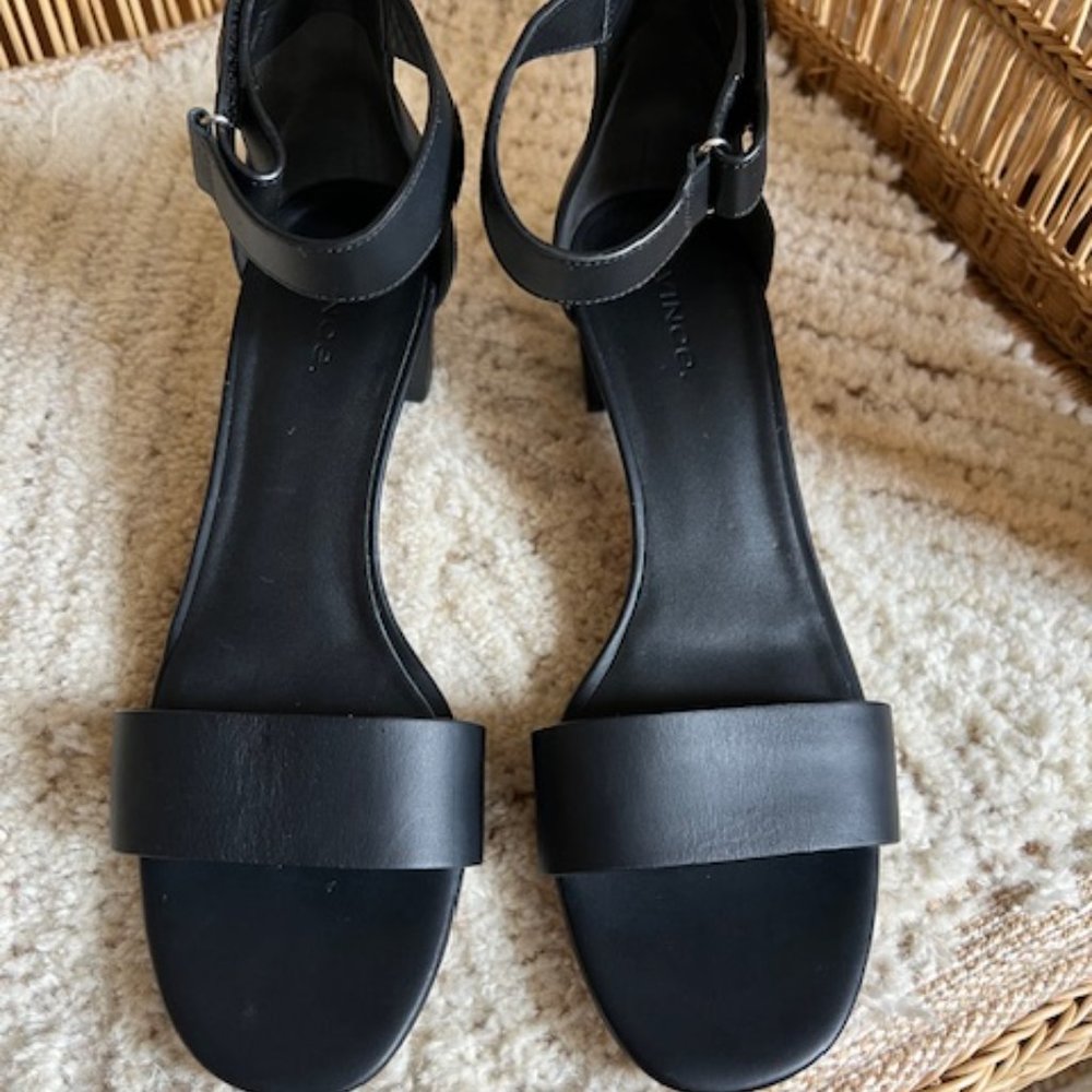 Vince Size 9, Black Leather Sandal